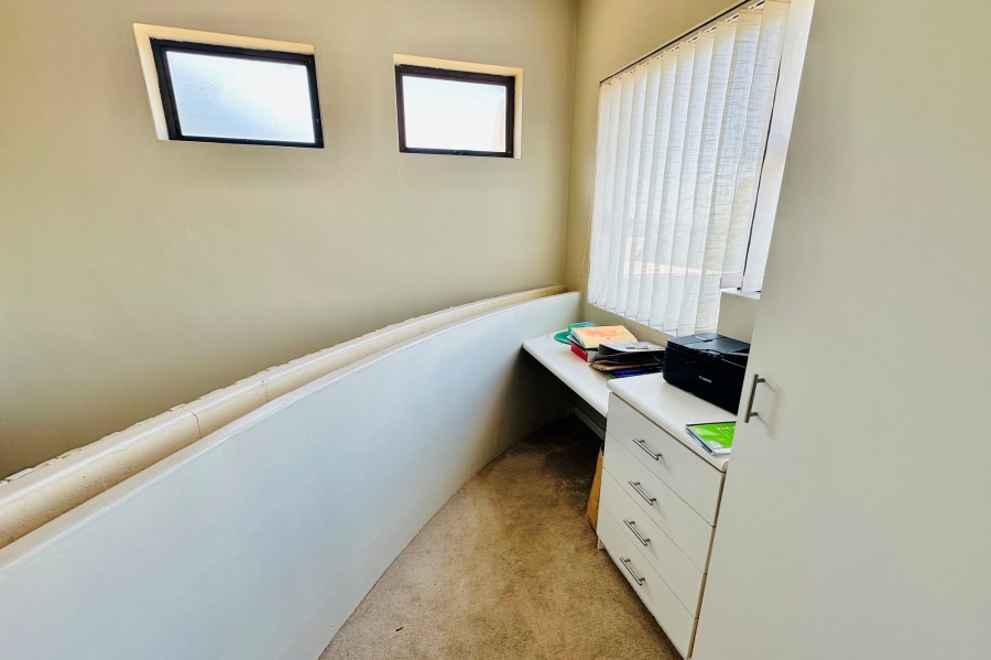 4 Bedroom Property for Sale in Providentia Eastern Cape
